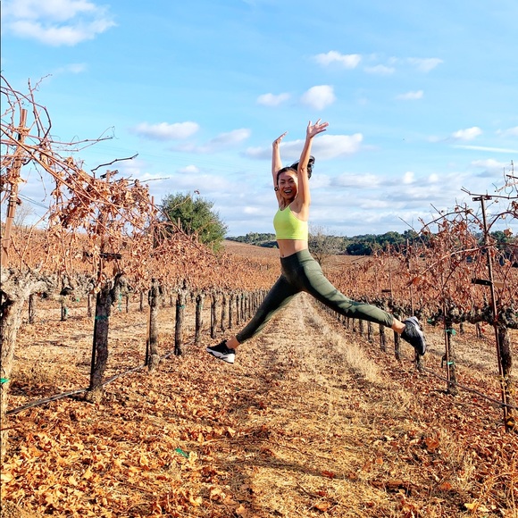 Meet your posher - Weina - Picture 2 of 2